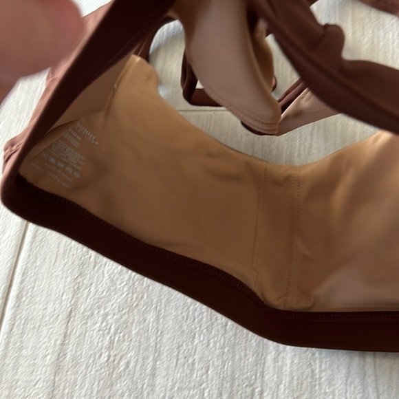 Buffbunny Limitless Laser Cut Sports Bra - Mocha medium bralette strappy - Picture 9 of 10